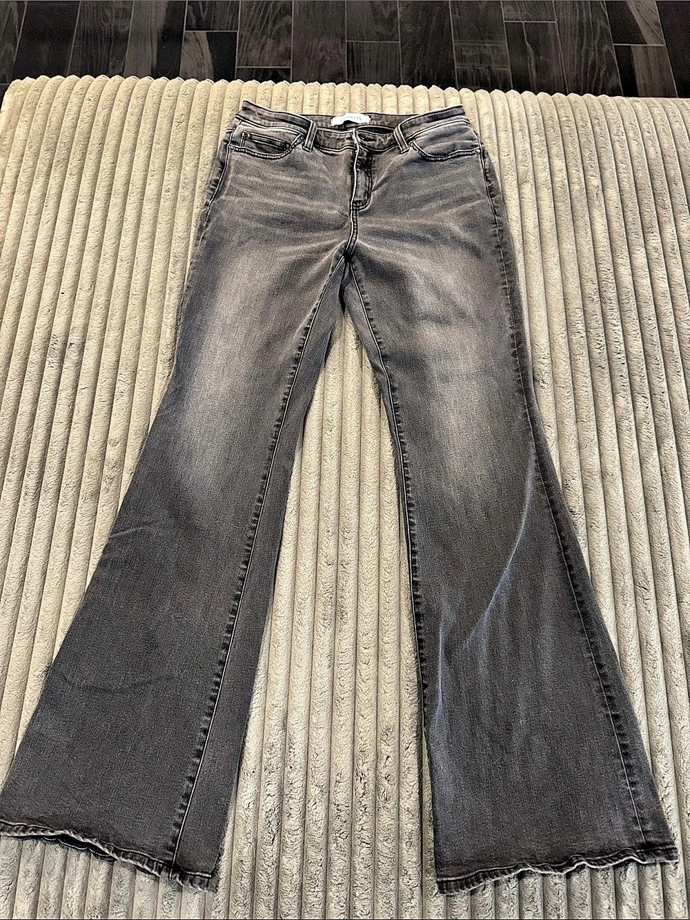 Lila Ryan The Marielle Mid-Rise Micro Flare Gray Micro Flare Jeans Waist 30